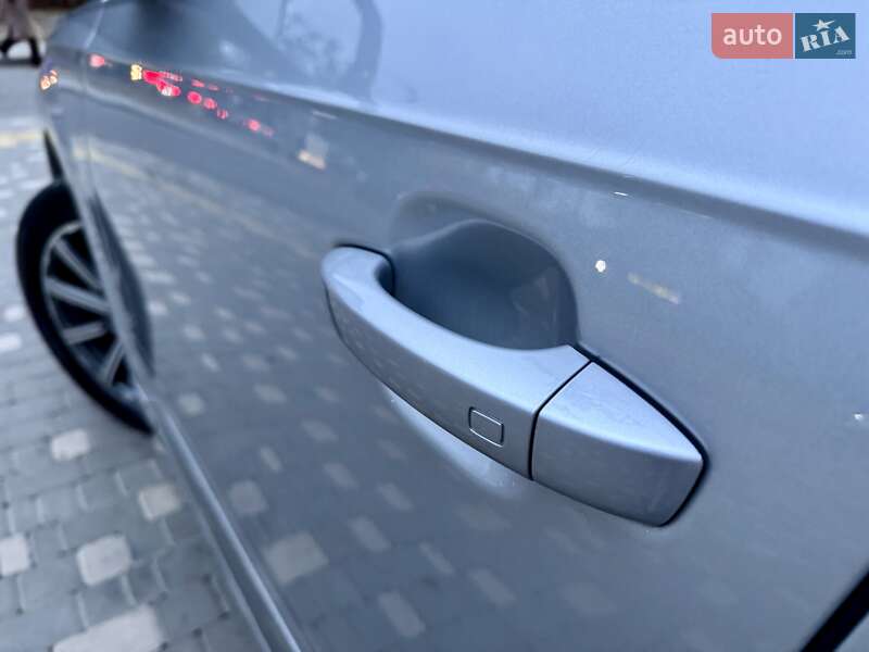 Внедорожник / Кроссовер Audi Q7 2015 в Одессе