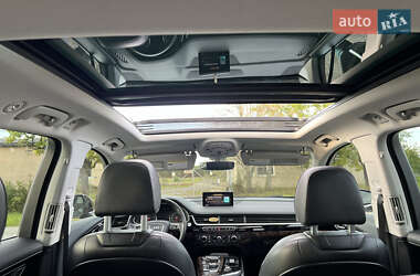 Внедорожник / Кроссовер Audi Q7 2016 в 