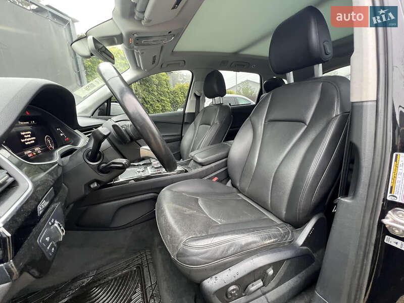 Позашляховик / Кросовер Audi Q7 2017 в Стрию