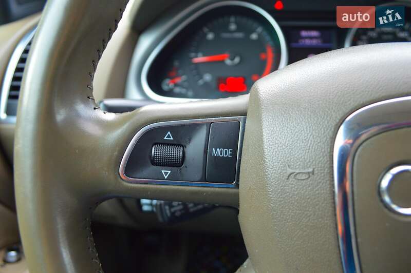 Позашляховик / Кросовер Audi Q7 2010 в Одесі фото 27 Позашляховик / Кросовер Audi Q7 2010 в Одесі