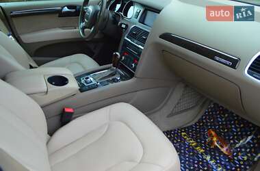Внедорожник / Кроссовер Audi Q7 2010 в 