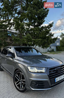 Позашляховик / Кросовер Audi Q7 2017 в Виноградові
