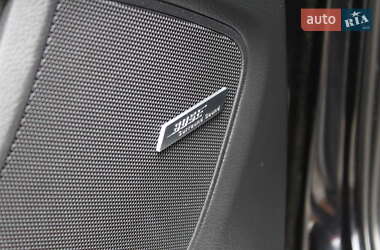 Позашляховик / Кросовер Audi Q7 2015 в 