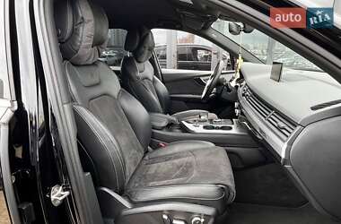 Позашляховик / Кросовер Audi Q7 2016 в 