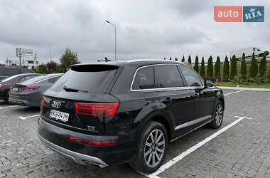 Позашляховик / Кросовер Audi Q7 2016 в 