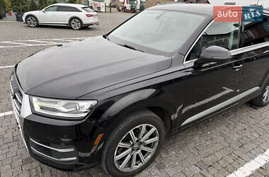 Позашляховик / Кросовер Audi Q7 2016 в 