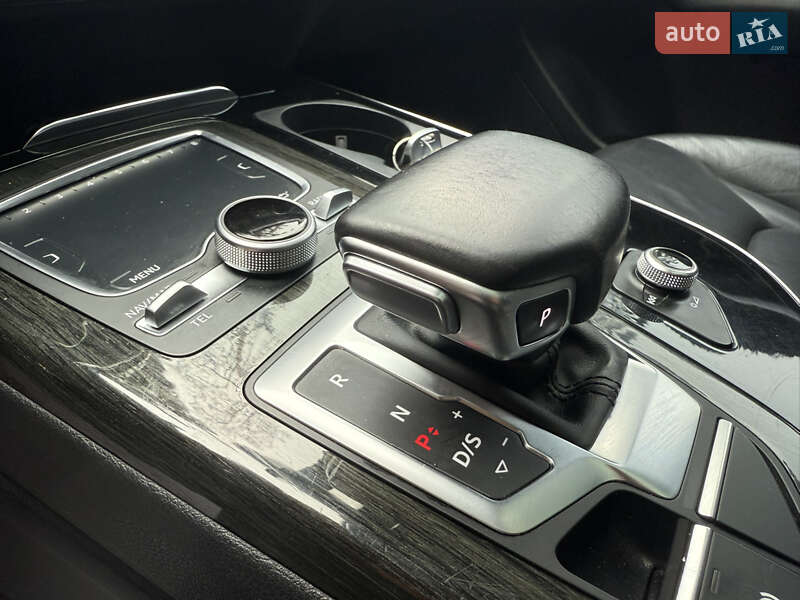 Позашляховик / Кросовер Audi Q7 2017 в Львові
