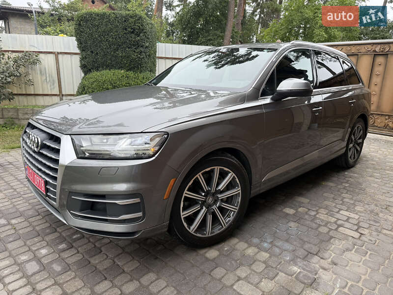 Позашляховик / Кросовер Audi Q7 2017 в Львові