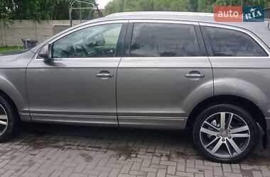 Позашляховик / Кросовер Audi Q7 2012 в 