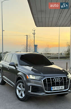 Внедорожник / Кроссовер Audi Q7 2020 в 