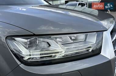 Внедорожник / Кроссовер Audi Q7 2016 в 