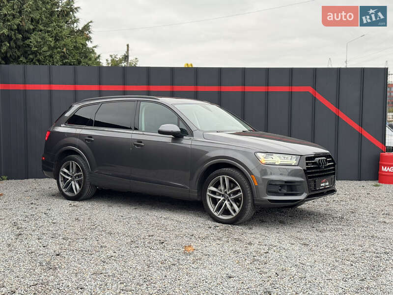 Позашляховик / Кросовер Audi Q7 2018 в Луцьку