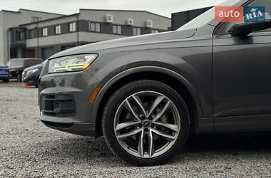 Внедорожник / Кроссовер Audi Q7 2018 в 