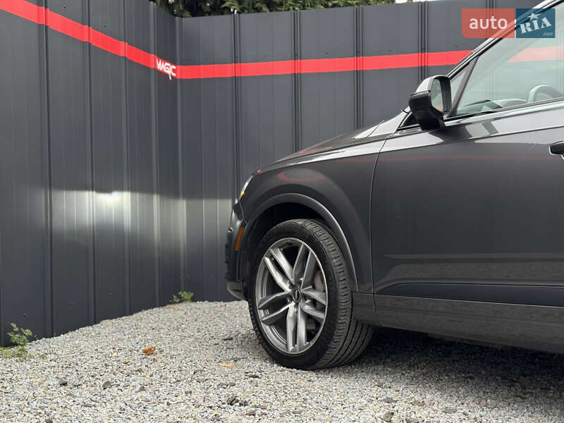 Позашляховик / Кросовер Audi Q7 2018 в Луцьку
