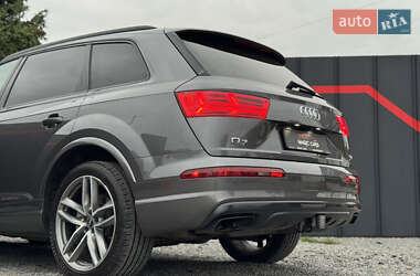 Внедорожник / Кроссовер Audi Q7 2018 в 
