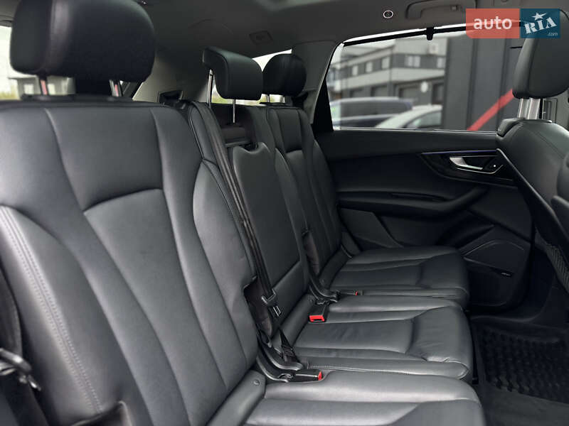 Позашляховик / Кросовер Audi Q7 2018 в Луцьку
