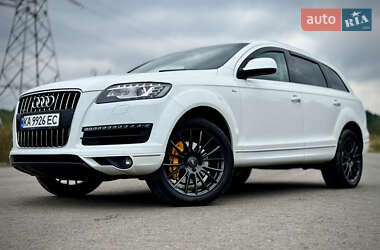 Позашляховик / Кросовер Audi Q7 2013 в 