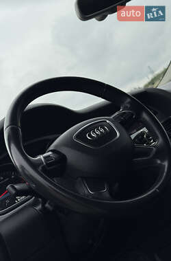 Позашляховик / Кросовер Audi Q7 2013 в 