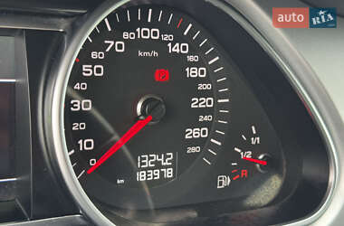 Позашляховик / Кросовер Audi Q7 2013 в 