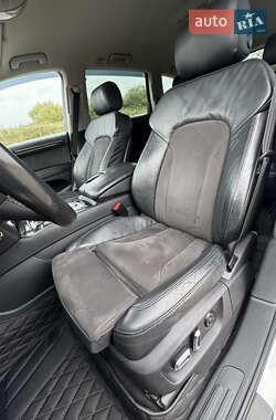 Позашляховик / Кросовер Audi Q7 2013 в 