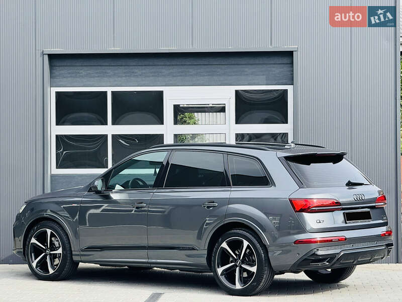 Позашляховик / Кросовер Audi Q7 2020 в Мукачевому