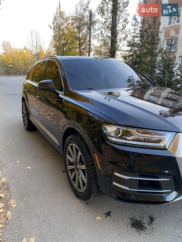 Позашляховик / Кросовер Audi Q7 2017 в Івано-Франківську