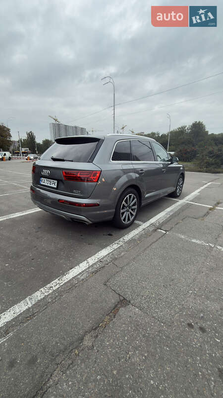 Позашляховик / Кросовер Audi Q7 2017 в Києві
