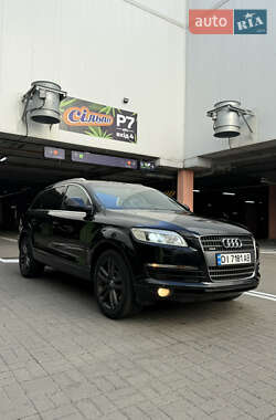 Позашляховик / Кросовер Audi Q7 2006 в 