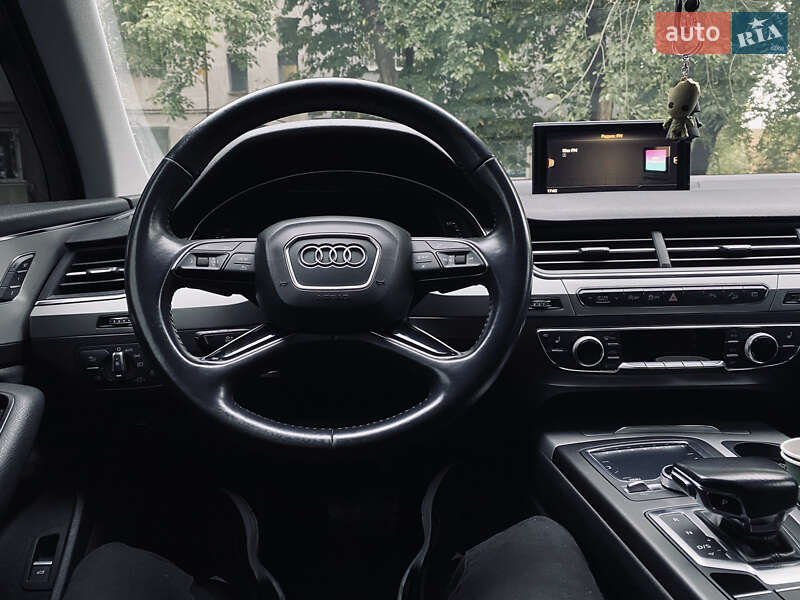 Позашляховик / Кросовер Audi Q7 2018 в Кременчуці