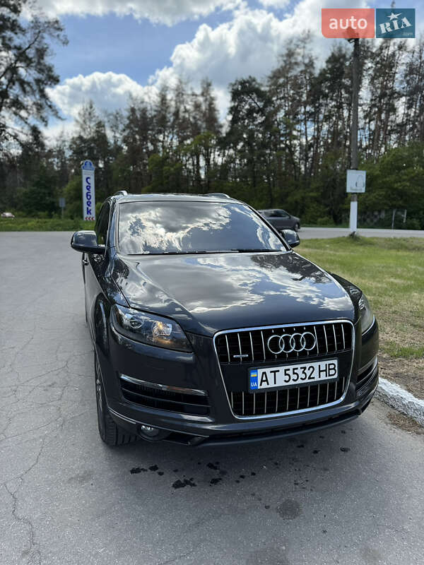 Внедорожник / Кроссовер Audi Q7 2010 в 