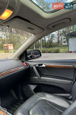 Внедорожник / Кроссовер Audi Q7 2010 в 