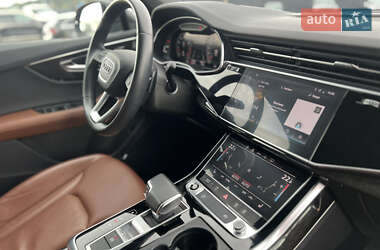 Позашляховик / Кросовер Audi Q7 2022 в 