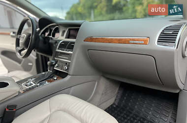 Внедорожник / Кроссовер Audi Q7 2013 в 