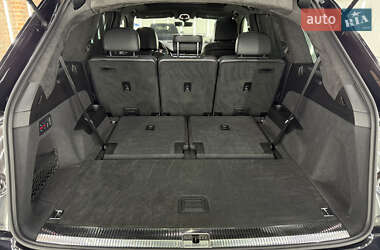 Позашляховик / Кросовер Audi Q7 2016 в 