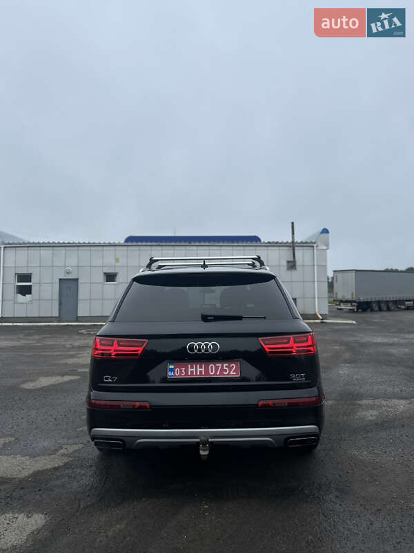 Позашляховик / Кросовер Audi Q7 2017 в Тернополі