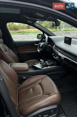 Внедорожник / Кроссовер Audi Q7 2017 в 