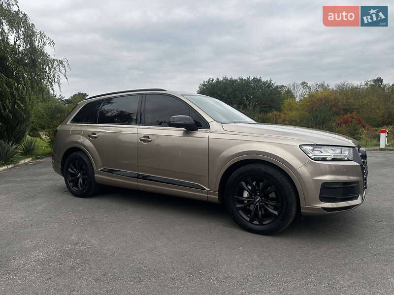 Внедорожник / Кроссовер Audi Q7 2018 в Киеве