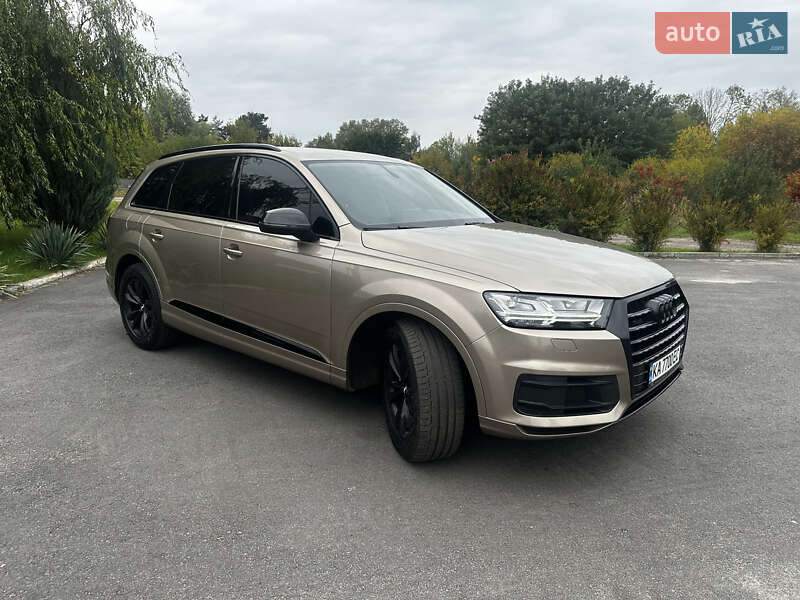 Внедорожник / Кроссовер Audi Q7 2018 в Киеве