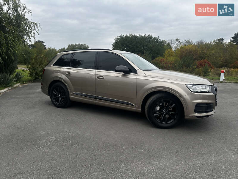 Внедорожник / Кроссовер Audi Q7 2018 в Киеве
