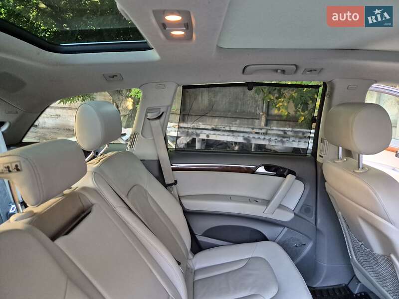 Внедорожник / Кроссовер Audi Q7 2010 в Одессе