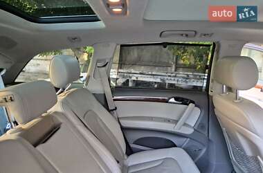 Позашляховик / Кросовер Audi Q7 2010 в 