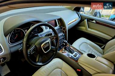 Позашляховик / Кросовер Audi Q7 2010 в 