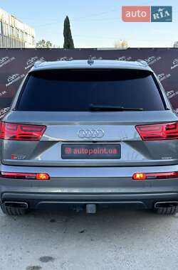 Позашляховик / Кросовер Audi Q7 2016 в 