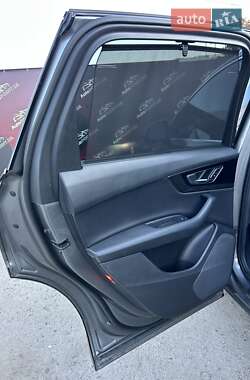 Позашляховик / Кросовер Audi Q7 2016 в 