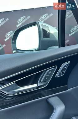 Позашляховик / Кросовер Audi Q7 2016 в 