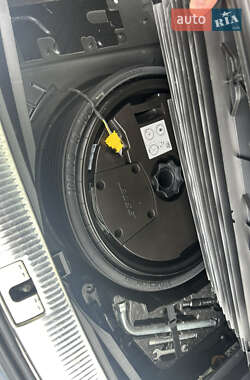 Внедорожник / Кроссовер Audi Q7 2013 в 