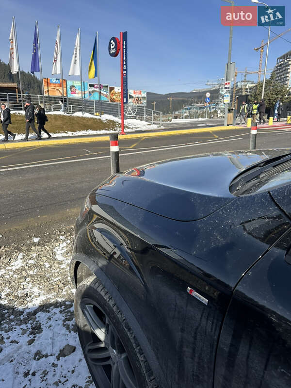 Внедорожник / Кроссовер Audi Q7 2013 в Одессе