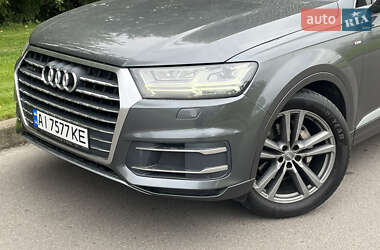 Позашляховик / Кросовер Audi Q7 2015 в 