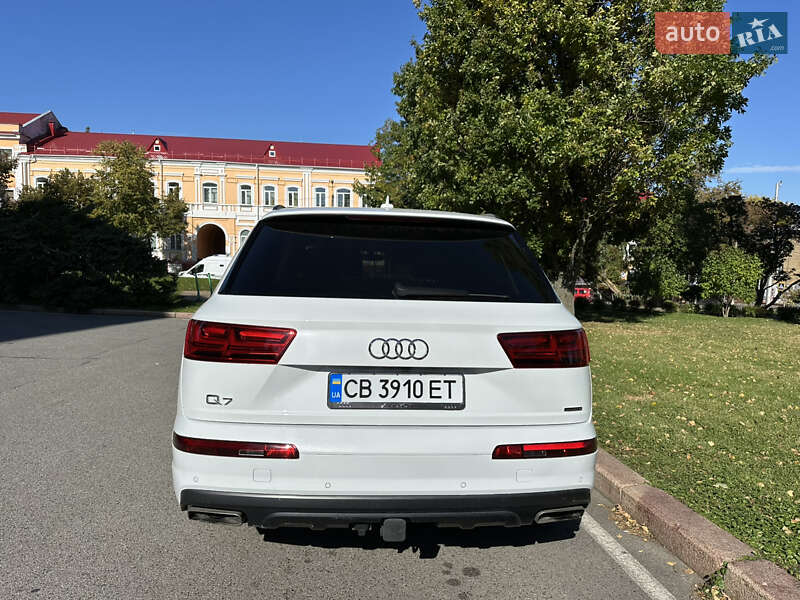 Позашляховик / Кросовер Audi Q7 2019 в Чернігові