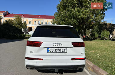 Позашляховик / Кросовер Audi Q7 2019 в 
